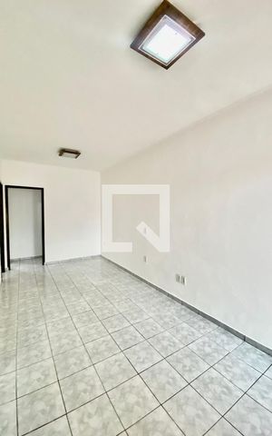 Casa à venda com 62m², 2 quartos e 1 vagaSala