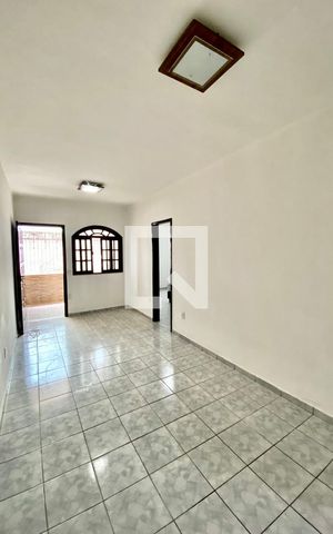 Casa à venda com 62m², 2 quartos e 1 vagaSala