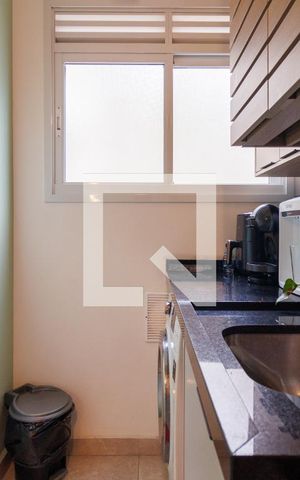 Apartamento à venda com 70m², 2 quartos e 1 vagaÁrea de Serviço