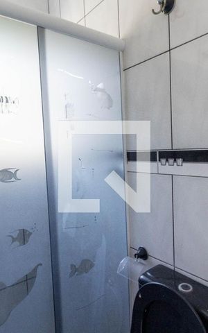 Casa à venda com 240m², 4 quartos e 4 vagas Casa à venda com 240m², 4 quartos e 4 vagasBanheiro da Suíte 2