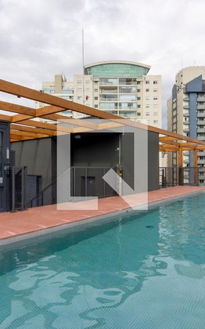 Apartamento à venda com 29m², 1 quarto e sem vagaÁrea comum - Piscina