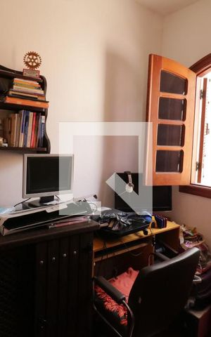 Casa à venda com 680m², 5 quartos e 5 vagasEscritório