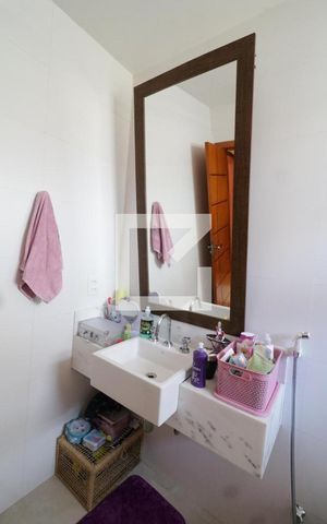 Casa à venda com 680m², 5 quartos e 5 vagasBanheiro da Suíte 1