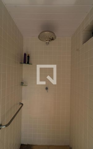 Casa à venda com 680m², 5 quartos e 5 vagasChuveiro Sauna