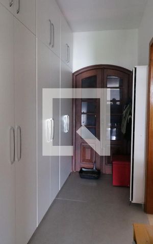 Casa à venda com 680m², 5 quartos e 5 vagasCloset da Suíte 2