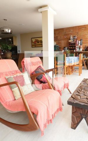 Casa à venda com 680m², 5 quartos e 5 vagasSala