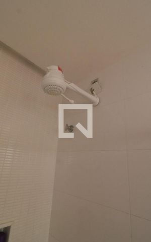 Casa à venda com 680m², 5 quartos e 5 vagasBanheiro da Suíte de hospedes