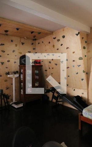 Casa à venda com 680m², 5 quartos e 5 vagasAcademia