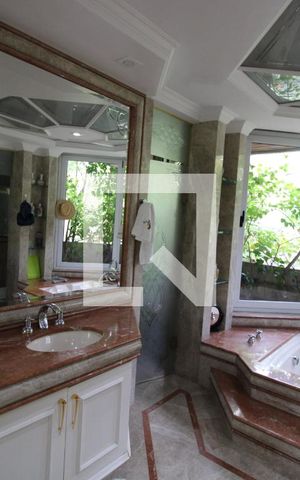 Casa para alugar com 800m², 5 quartos e 8 vagasBanheiro da Suíte 1