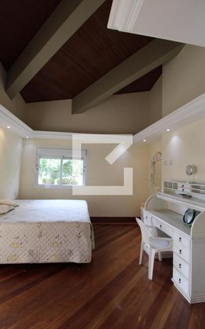 Casa para alugar com 800m², 5 quartos e 8 vagasSuite 4