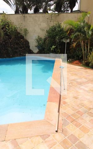 Casa para alugar com 800m², 5 quartos e 8 vagasPiscina