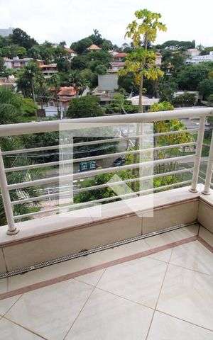 Casa para alugar com 800m², 5 quartos e 8 vagasSacada