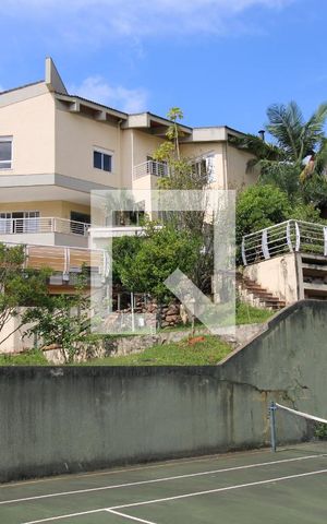 Casa para alugar com 800m², 5 quartos e 8 vagasÁrea externa