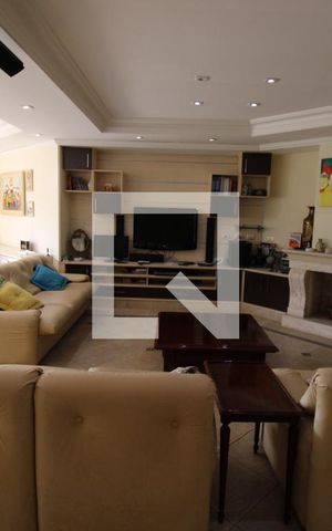 Casa para alugar com 800m², 5 quartos e 8 vagasSala 2