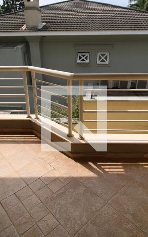 Casa para alugar com 800m², 5 quartos e 8 vagasSacada Suite 4