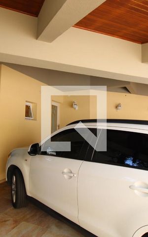 Casa para alugar com 800m², 5 quartos e 8 vagasGaragem