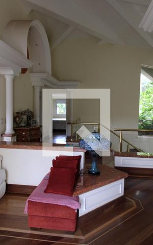 Casa para alugar com 800m², 5 quartos e 8 vagasSala de TV