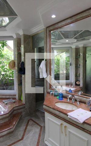 Casa para alugar com 800m², 5 quartos e 8 vagasBanheiro da Suíte 1