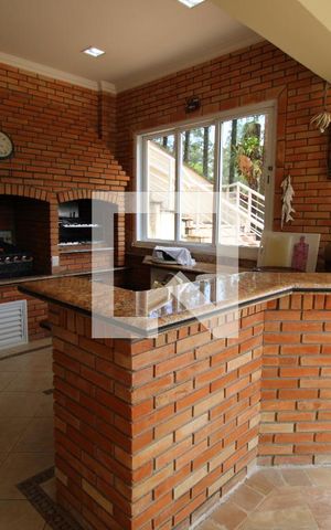 Casa para alugar com 800m², 5 quartos e 8 vagasChurrasqueira