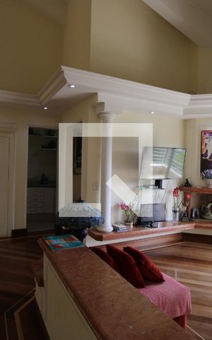 Casa para alugar com 800m², 5 quartos e 8 vagasSala de TV