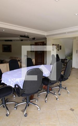 Casa para alugar com 800m², 5 quartos e 8 vagasSala 2