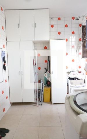Apartamento à venda com 234m², 5 quartos e 1 vagaÁrea de Serviço