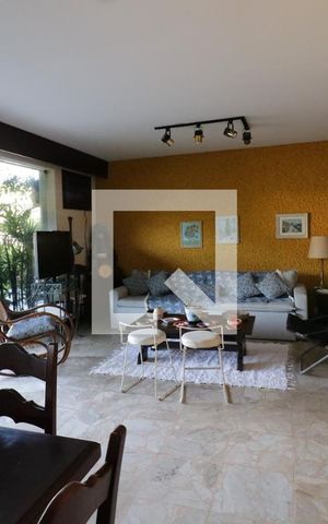 Apartamento à venda com 234m², 5 quartos e 1 vagaSala