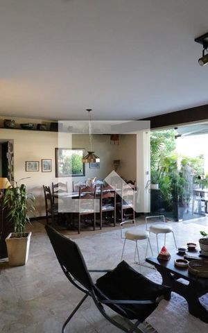 Apartamento à venda com 234m², 5 quartos e 1 vagaSala