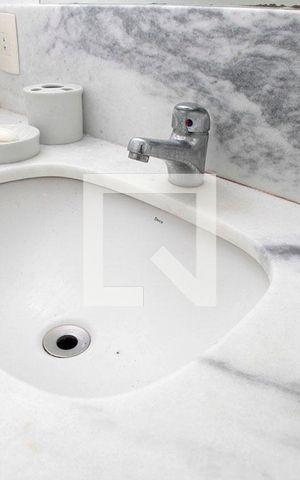 Apartamento à venda com 88m², 2 quartos e sem vagaBanheiro
