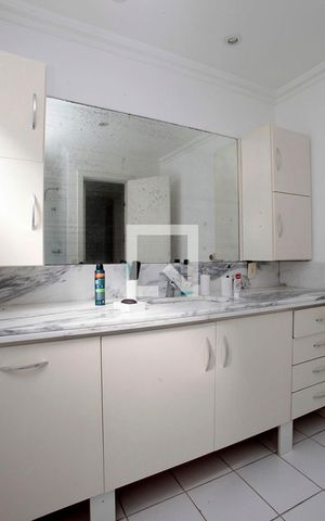 Apartamento à venda com 88m², 2 quartos e sem vagaBanheiro