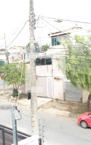 Casa à venda com 180m², 3 quartos e 2 vagasÁrea externa