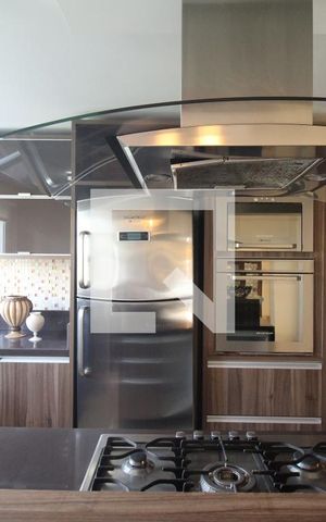 Casa à venda com 416m², 4 quartos e 8 vagasCozinha
