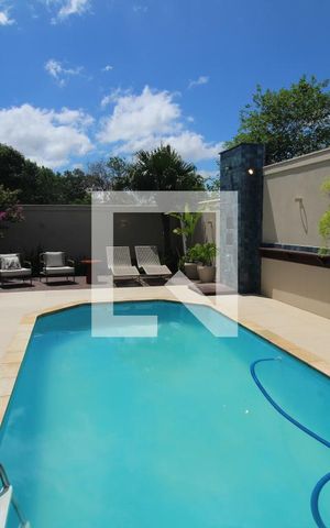 Casa à venda com 416m², 4 quartos e 8 vagasÁrea comum - Piscina