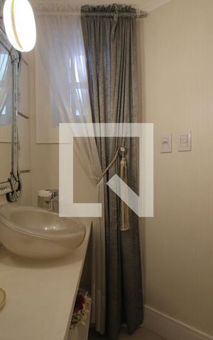Casa à venda com 416m², 4 quartos e 8 vagasLavabo