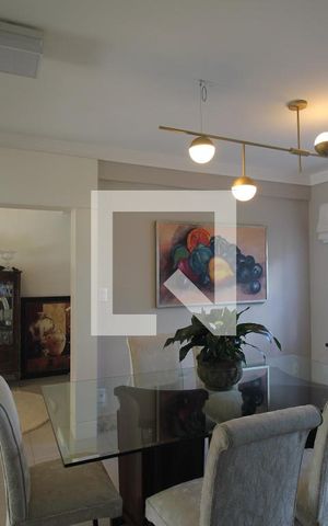 Casa à venda com 416m², 4 quartos e 8 vagasSala de Jantar