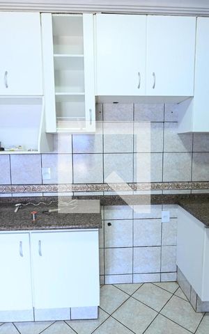 Casa para alugar com 320m², 5 quartos e 4 vagas Casa para alugar com 320m², 5 quartos e 4 vagasCozinha
