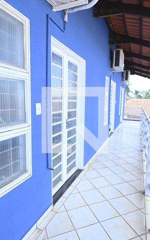 Casa para alugar com 320m², 5 quartos e 4 vagas Casa para alugar com 320m², 5 quartos e 4 vagasVaranda