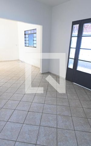 Casa para alugar com 320m², 5 quartos e 4 vagas Casa para alugar com 320m², 5 quartos e 4 vagasQuarto 1