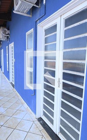 Casa para alugar com 320m², 5 quartos e 4 vagas Casa para alugar com 320m², 5 quartos e 4 vagasVaranda