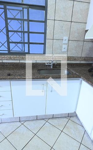 Casa para alugar com 320m², 5 quartos e 4 vagas Casa para alugar com 320m², 5 quartos e 4 vagasCozinha