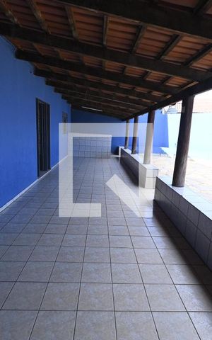 Casa para alugar com 320m², 5 quartos e 4 vagas Casa para alugar com 320m², 5 quartos e 4 vagasÁrea comum