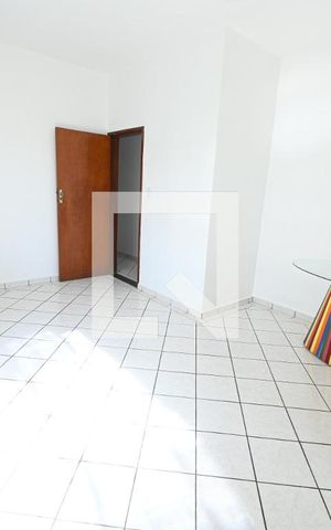 Casa para alugar com 320m², 5 quartos e 4 vagas Casa para alugar com 320m², 5 quartos e 4 vagasQuarto 5