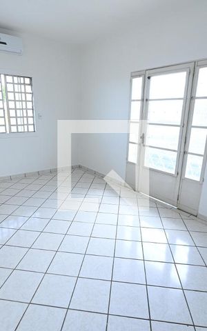 Casa para alugar com 320m², 5 quartos e 4 vagas Casa para alugar com 320m², 5 quartos e 4 vagasQuarto 5