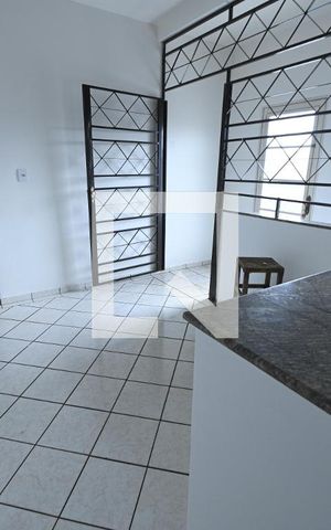 Casa para alugar com 320m², 5 quartos e 4 vagas Casa para alugar com 320m², 5 quartos e 4 vagasSala 2