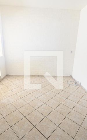 Casa para alugar com 320m², 5 quartos e 4 vagas Casa para alugar com 320m², 5 quartos e 4 vagasSala