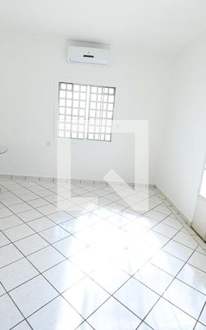 Casa para alugar com 320m², 5 quartos e 4 vagas Casa para alugar com 320m², 5 quartos e 4 vagasQuarto 5