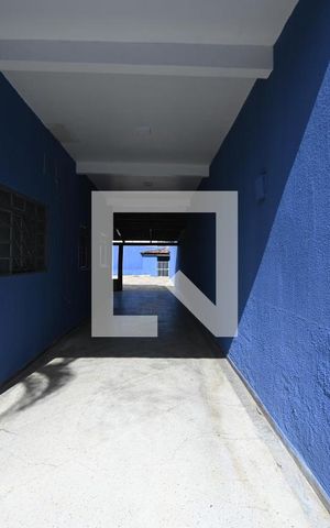 Casa para alugar com 320m², 5 quartos e 4 vagas Casa para alugar com 320m², 5 quartos e 4 vagasÁrea comum