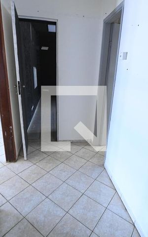 Casa para alugar com 320m², 5 quartos e 4 vagas Casa para alugar com 320m², 5 quartos e 4 vagasCorredor