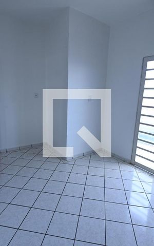 Casa para alugar com 320m², 5 quartos e 4 vagas Casa para alugar com 320m², 5 quartos e 4 vagasQuarto 3