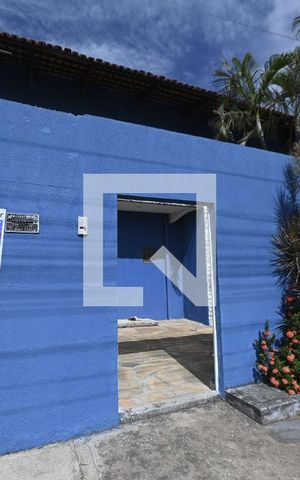 Casa para alugar com 320m², 5 quartos e 4 vagas Casa para alugar com 320m², 5 quartos e 4 vagasFachada